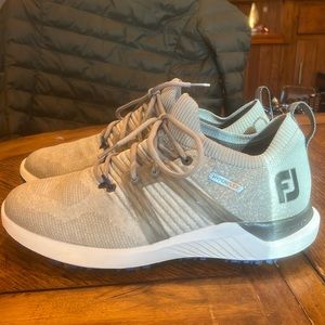 FootJoy HYPERFLEX Golf Shoe 9M Gray/White/Blue